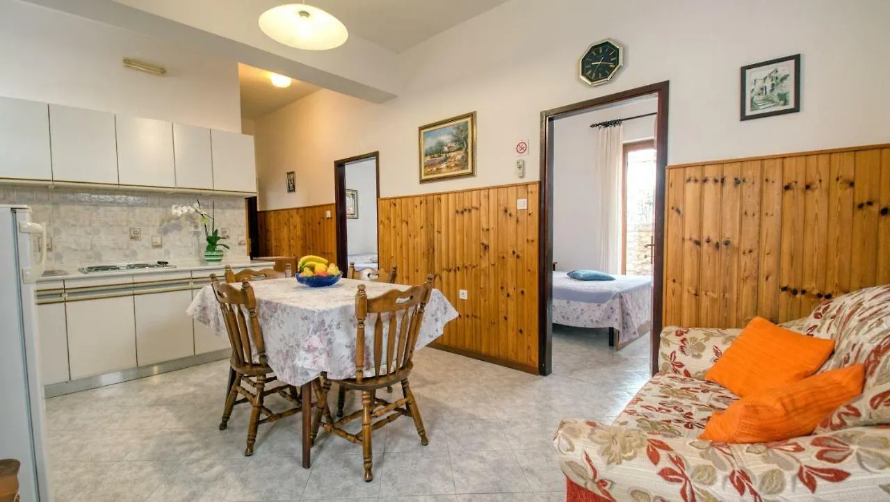 Apartments Bonetti Umag 0*,  Croatia
